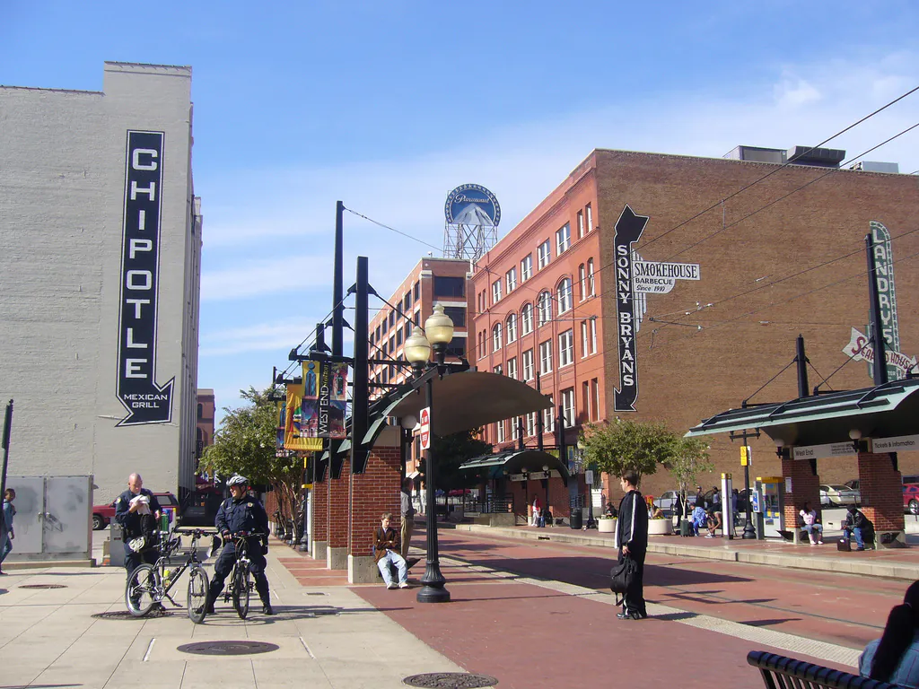 Dallas Texas historic district street view